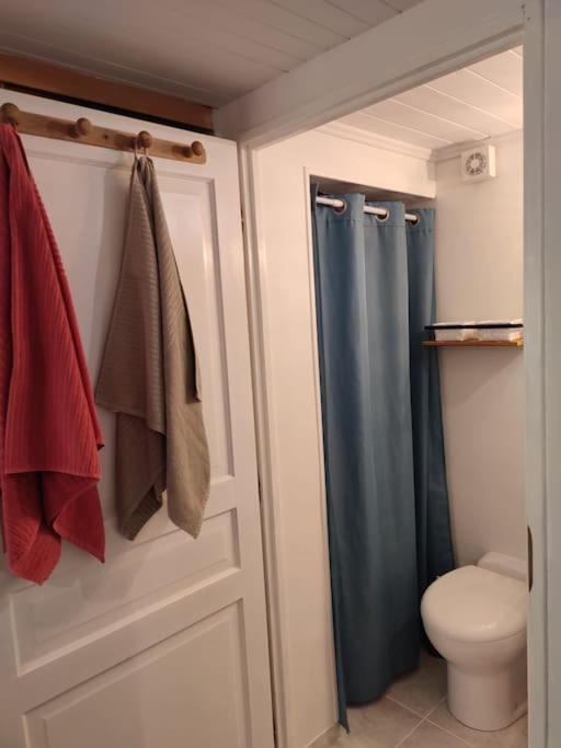 Appartement En Rez De Jardin Et Terrasse Ds Villa Hyères Exteriör bild