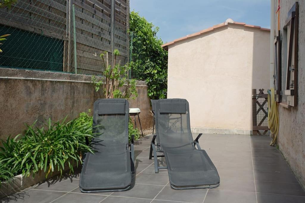 Appartement En Rez De Jardin Et Terrasse Ds Villa Hyères Exteriör bild