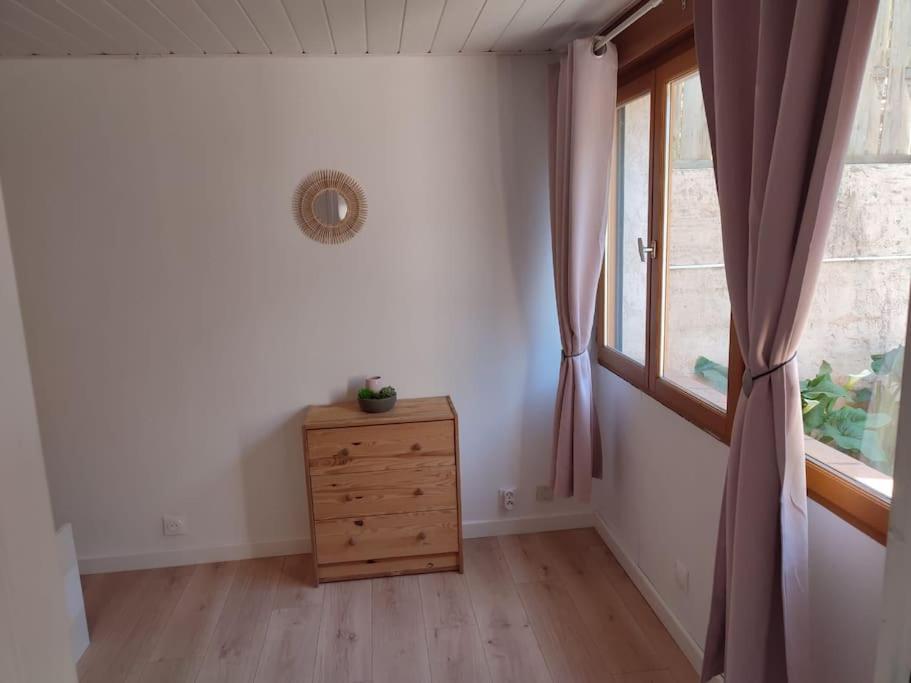 Appartement En Rez De Jardin Et Terrasse Ds Villa Hyères Exteriör bild